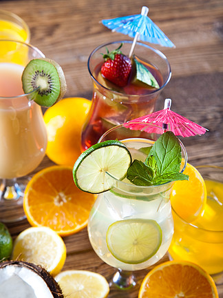 醉美海天間 自然色調(diào)下的海灘酒精藝術(shù)
